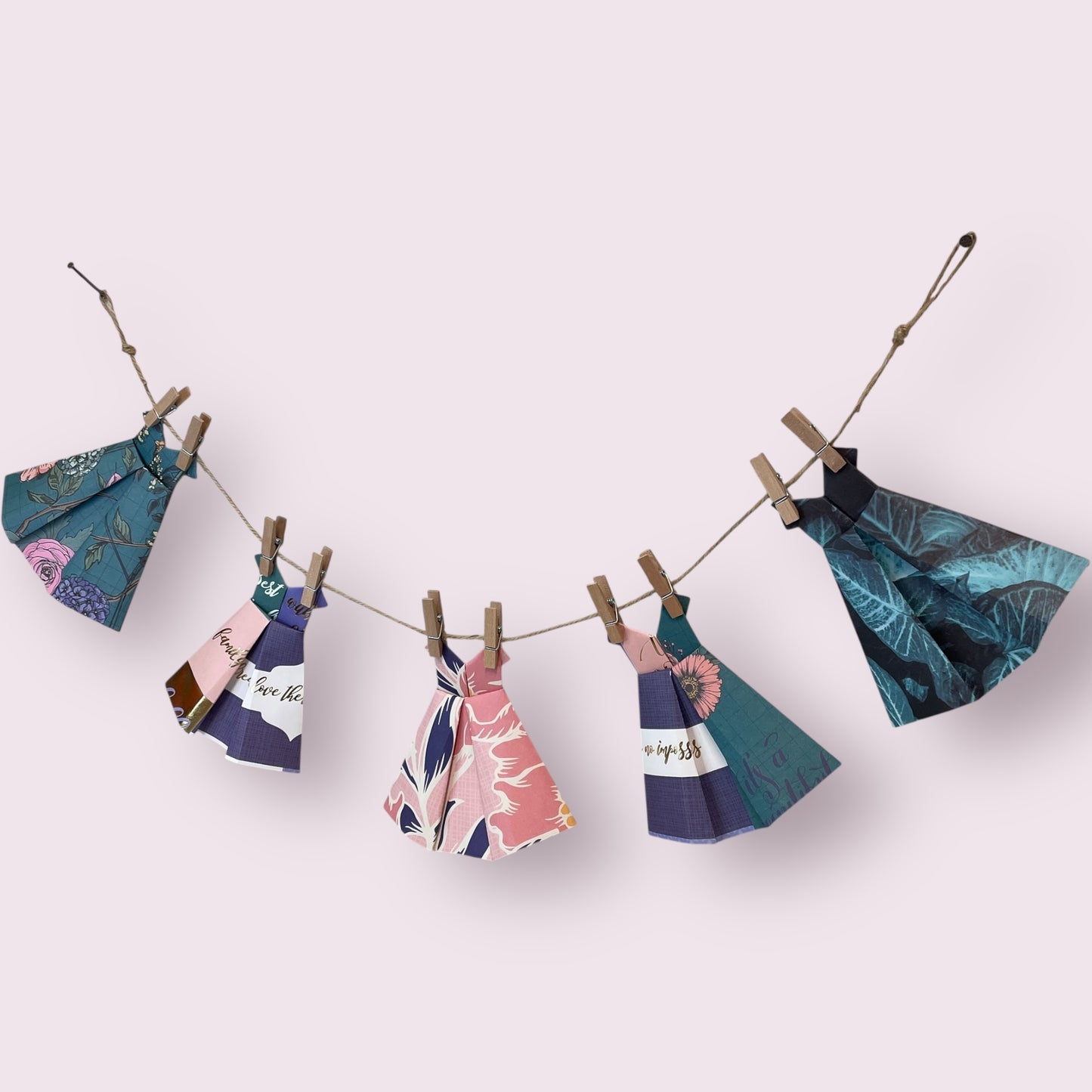 Paper dresses - Donna Hitchcock