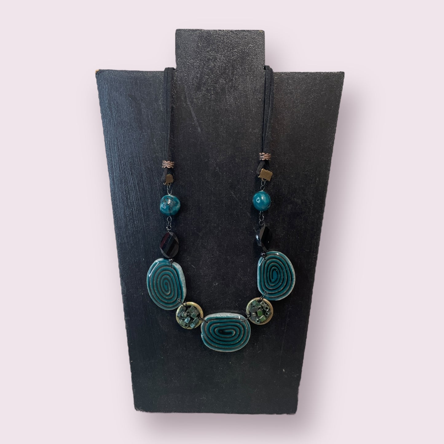 Necklace 'Licorice Swirl' - Vonniques Bijoux
