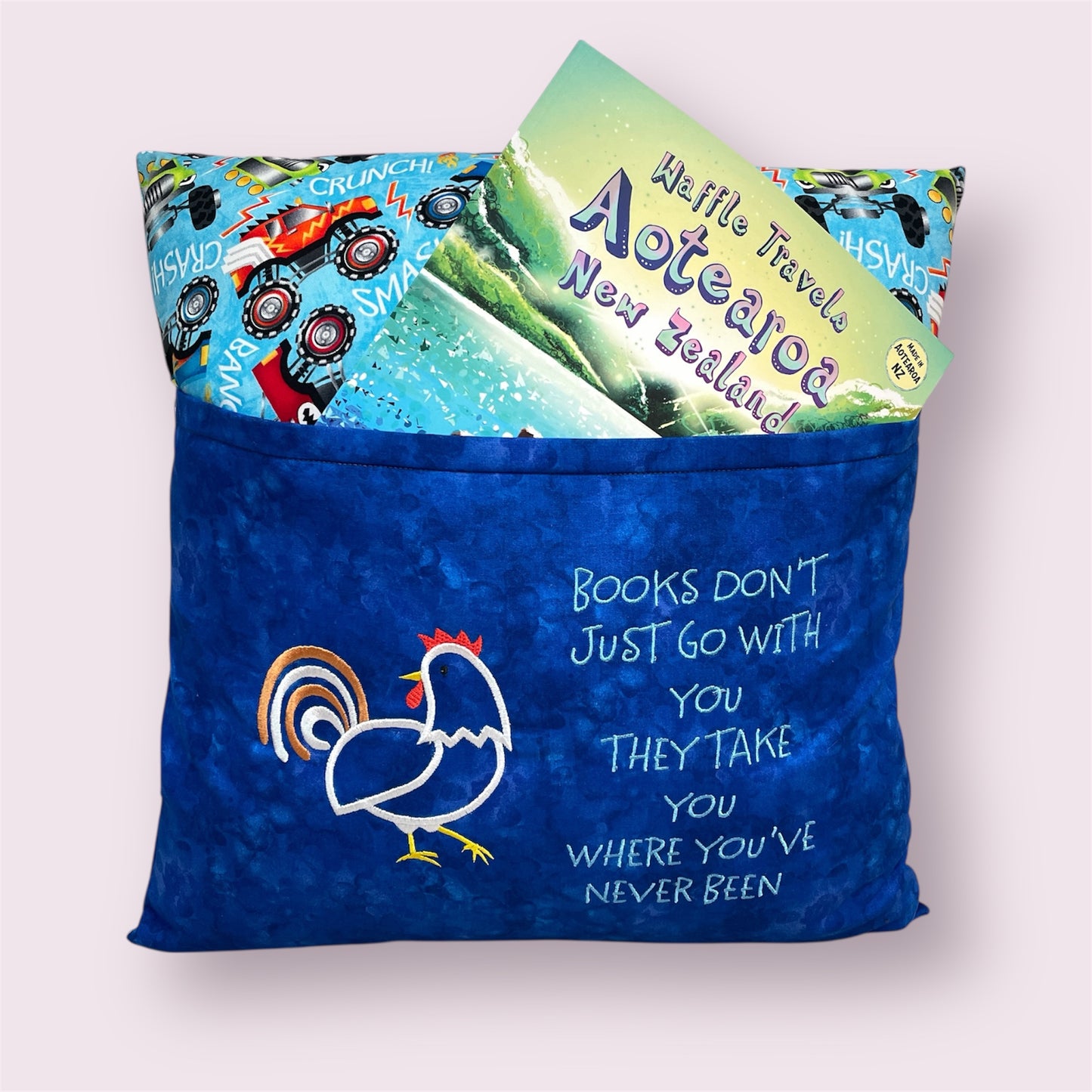 Reading cushion 'Trucks' - Dorothy Smith