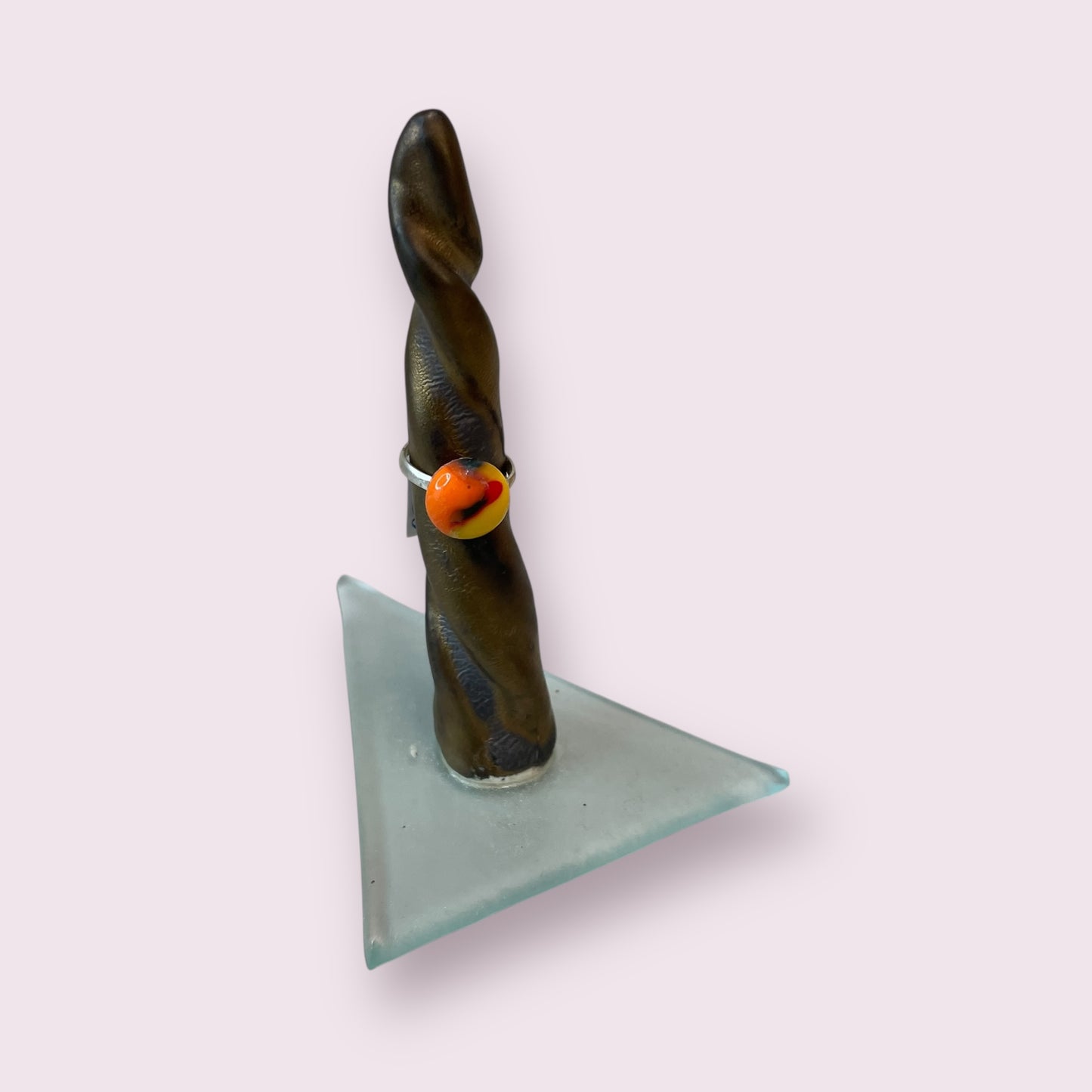 Ring thing 1 - Jan Pidwell