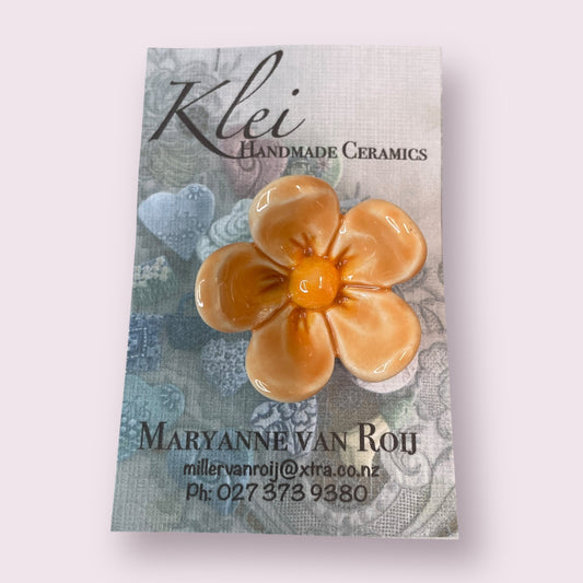 Brooch - Maryanne van Roij