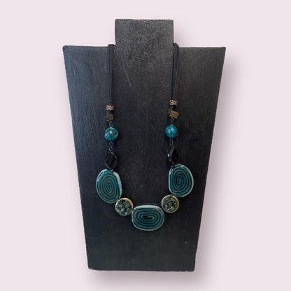 Necklace 'Licorice Swirl' - Vonniques Bijoux