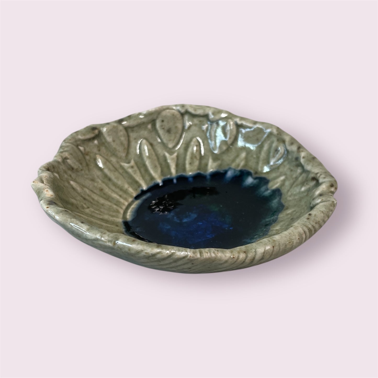 Glass dish - Robyn Smaller