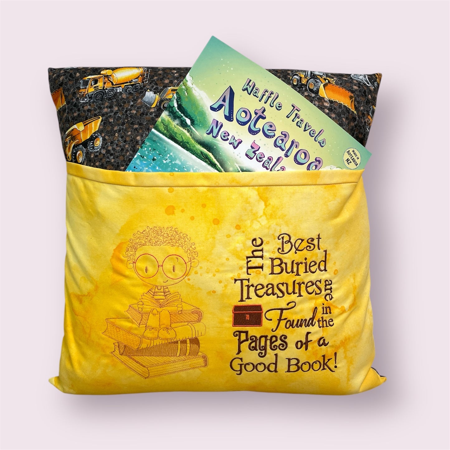 Reading cushion 'Construction' - Dorothy Smith