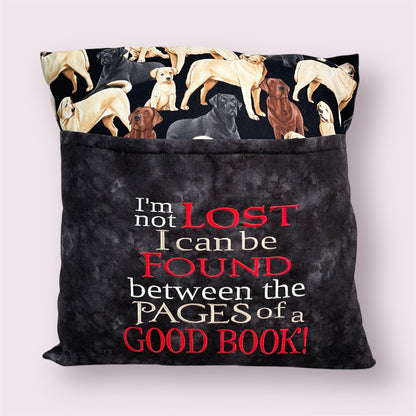 Reading cushion 'Labrador' - Dorothy Smith