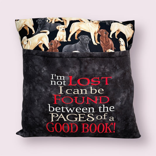 Reading cushion 'Labrador' - Dorothy Smith