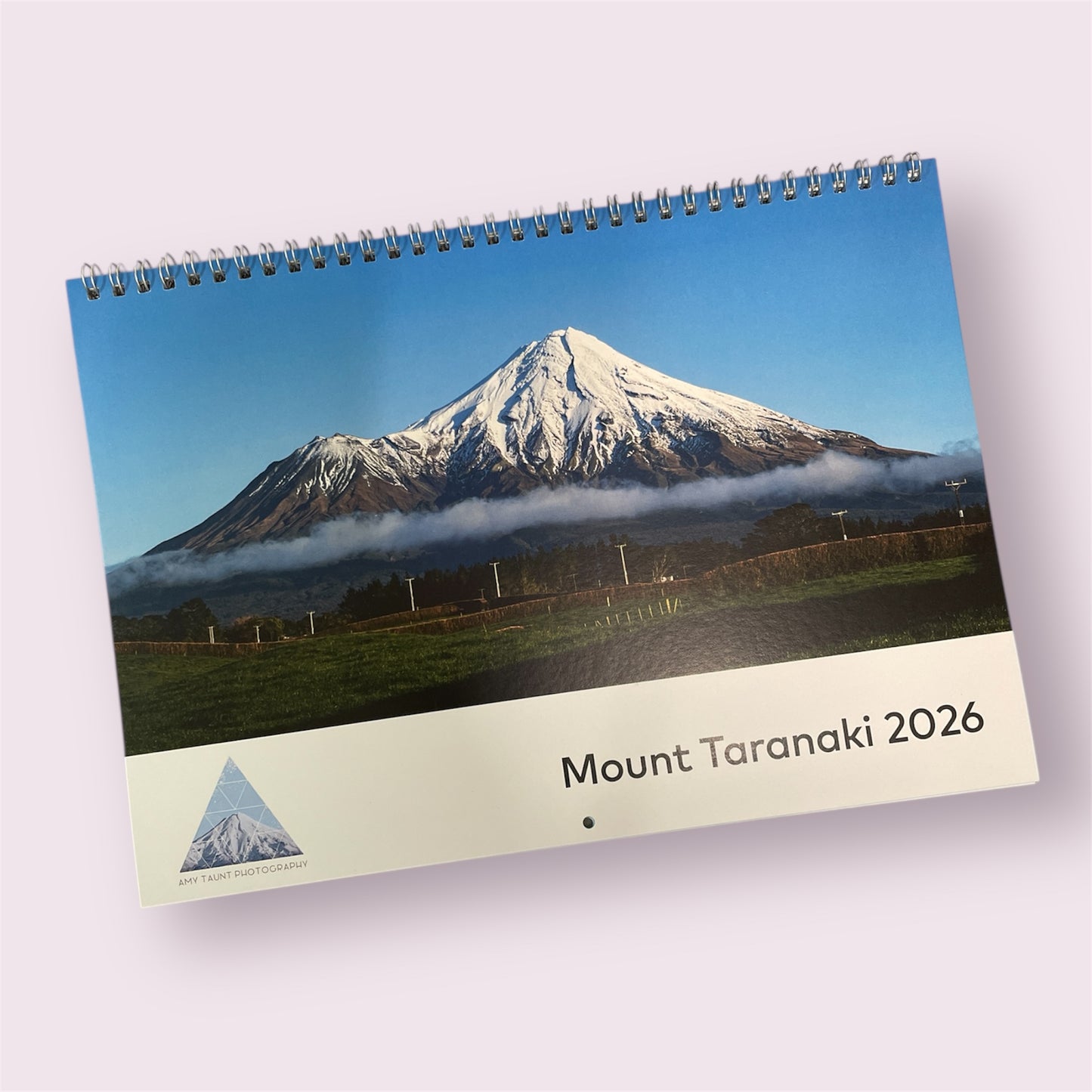 Calendar 'Mount Taranaki 2026 - Amy Taunt